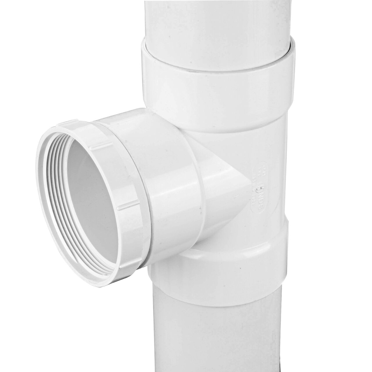 Vertical application of the NDS 4 in. PVC Sewer and Drain Tee (NDS 4P01*, NDS 4P01) with 4 in. S&D Pipe installed on top and bottom hubs and the PVC S&D Female Fitting Cleanout Adapter, 4 in. Spt X FPT (NDS 413P) in the side hub