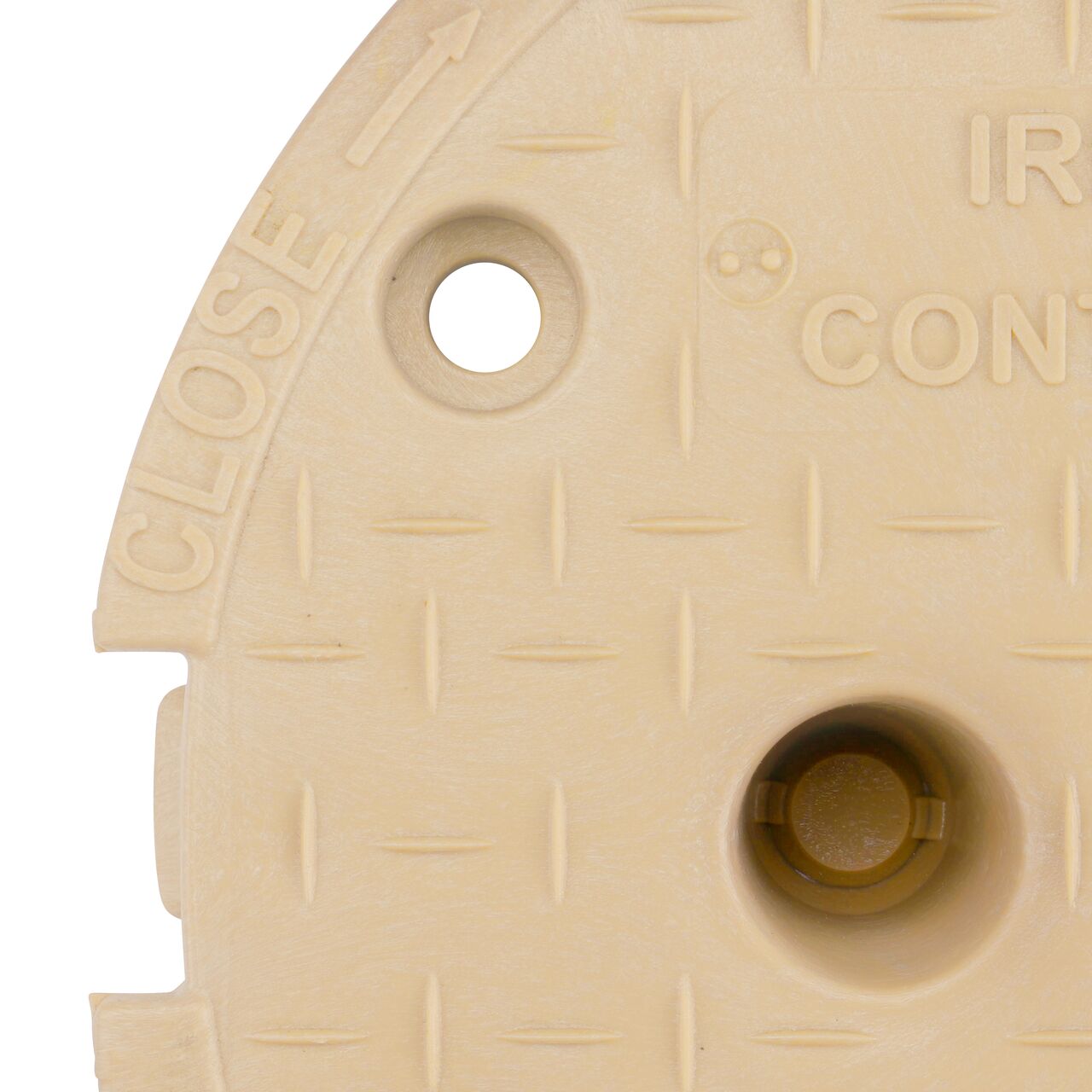 Closeup view of the locking mechanism and bolt hole on the Sand Irrigation Control Valve cover (NDS 311CSAND) for the NDS 10 in. Round Pro-Spec® Series Valve Box