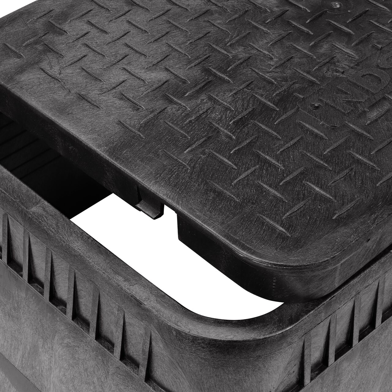 Closeup view on how the cover and box securely fits together on the NDS black plastic 13 in. X 20 in. Rectangular Meter Box and AMR cover (NDS D15-BAMR)