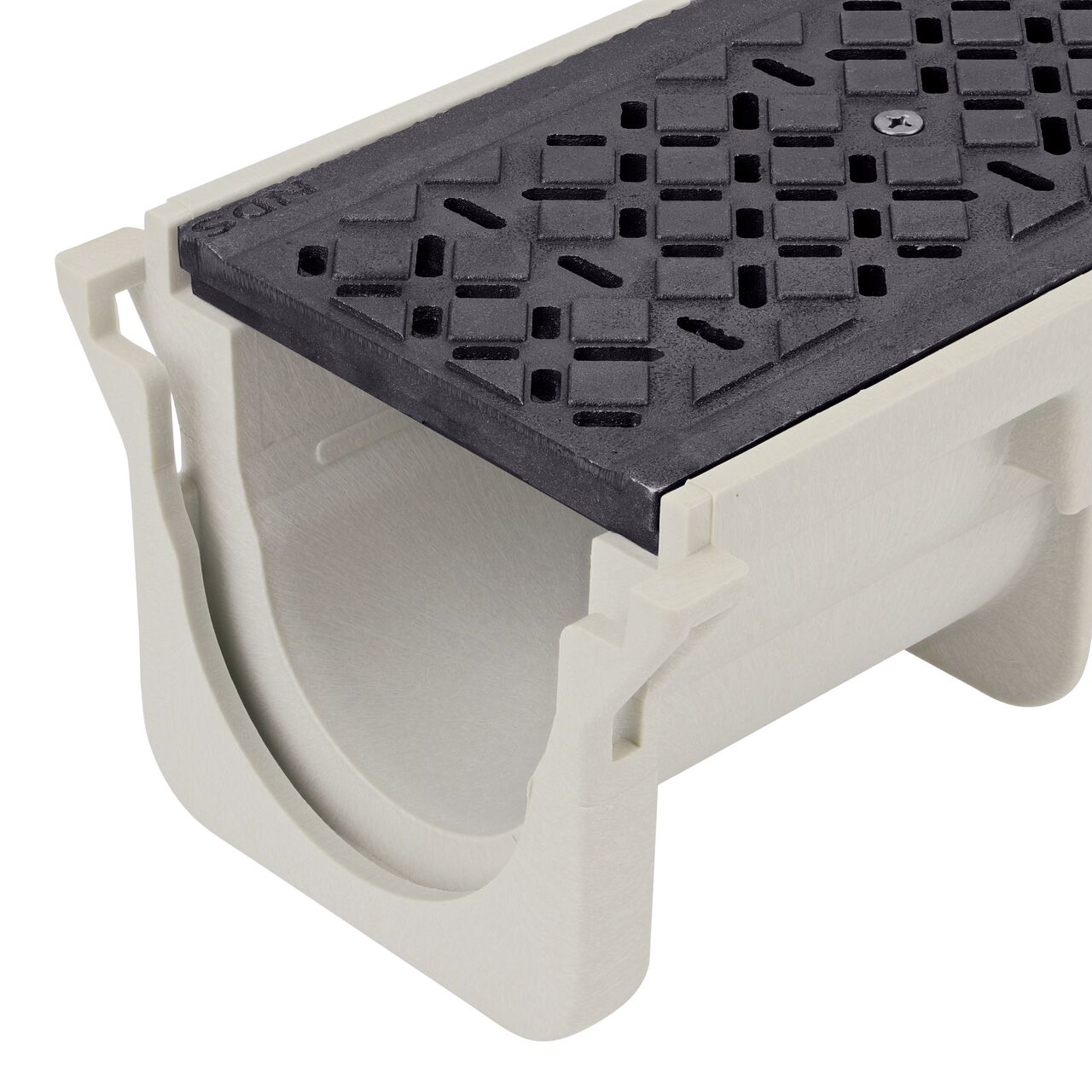 Closeup View of the ductile iron diamond pattern Dura Slope™ Channel Drain Grate (NDS DS-602) installed on the Dura Slope Channel Drain (NDS DS-091)