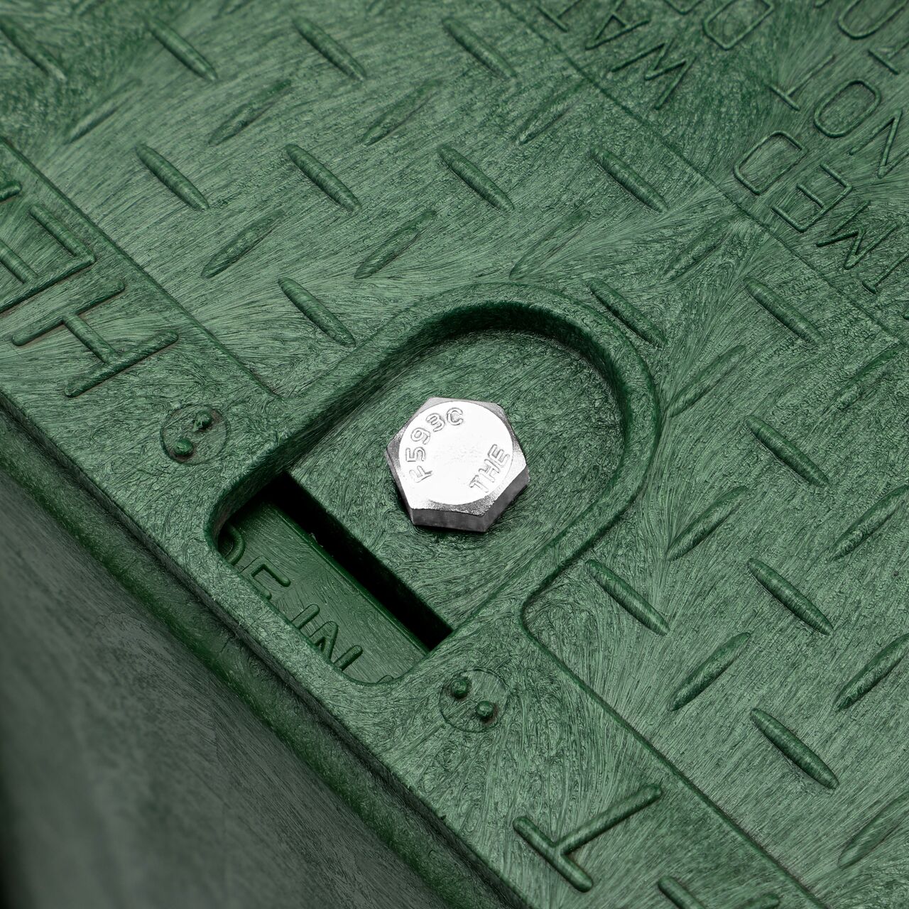 Closeup view of the inside reinforced edges on the NDS 14 in. X 19 in. Rectangular Pro-Spec® Series Valve Box and Cover (NDS 314BCBRG)