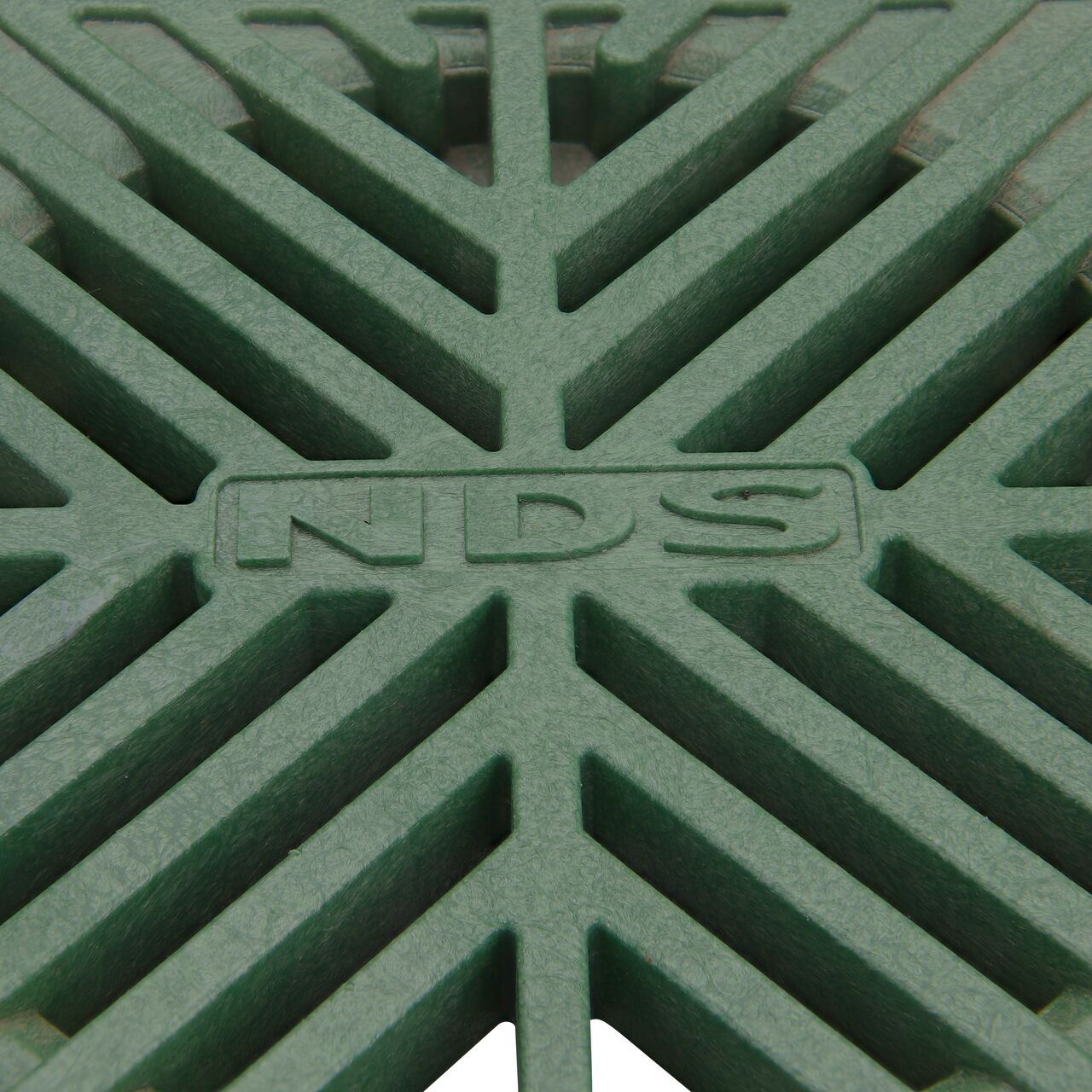 Closeup of the NDS 5 in. Square Grate NDS 7, NDS 7*)