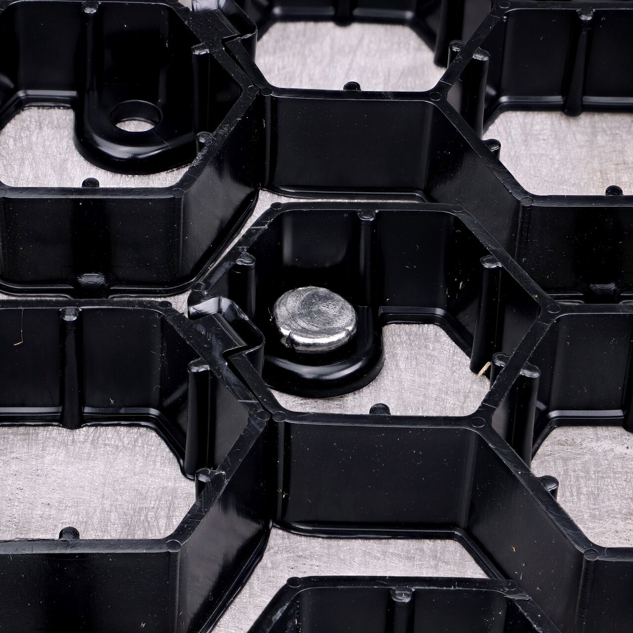 The NDS EZ Roll Gravel Paver Stake has a head size of ¾ in. diameter