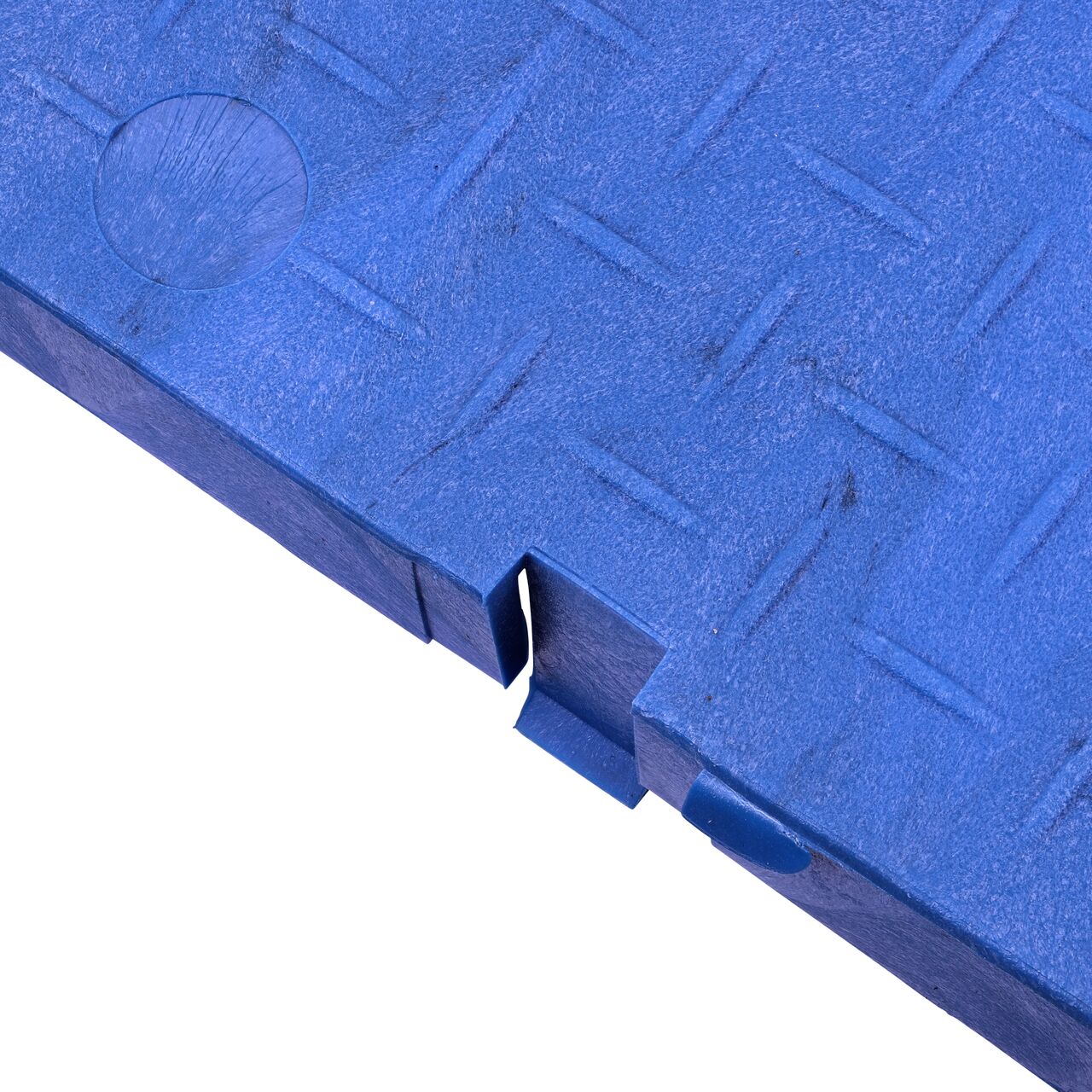Closeup view of the latch on the Blue NDS 13 in. X 20 in. Rectangular Standard Series Meter Box (NDS D1500-DIRBLU) for securing meter lid or cover to the meter box