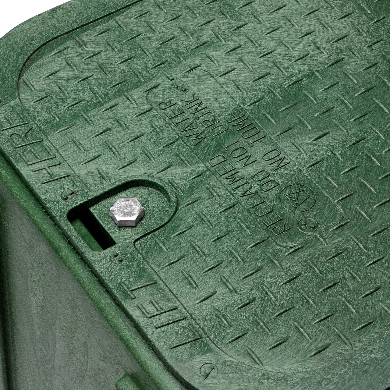 The valve box lid and bolt securely in place on the NDS 14 in. x 19 in. Rectangular Pro-Spec® Series Green Box and Green Reclaimed Water Cover (NDS 314BCBRG) keeping components protected against the elements, foot traffic, lawn care equipment, and potential vandalism while keeping them out of sight