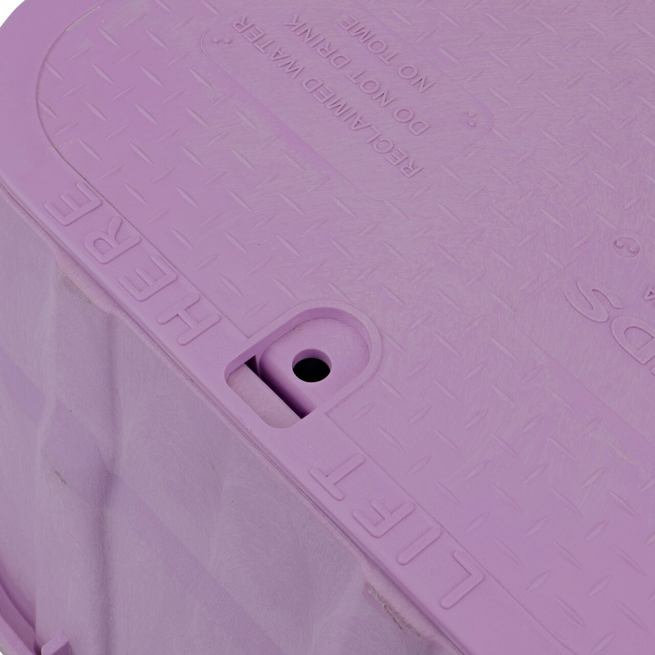 Closeup view of the inside reinforced edges on the NDS 13 in. X 20 in. Rectangular Pro-Spec® Series Valve Box and Cover (NDS 318PBCR)