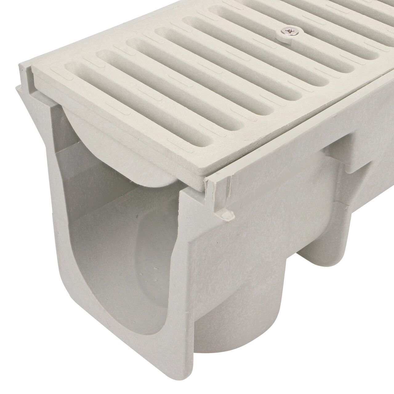 Closeup tongue (male) side of the NDS 5.34 to 5.68 in. Deep Dura Slope Channel (NDS DS-095) with the Standard Duraslope Light Gray Grate installed (NDS 661LG)