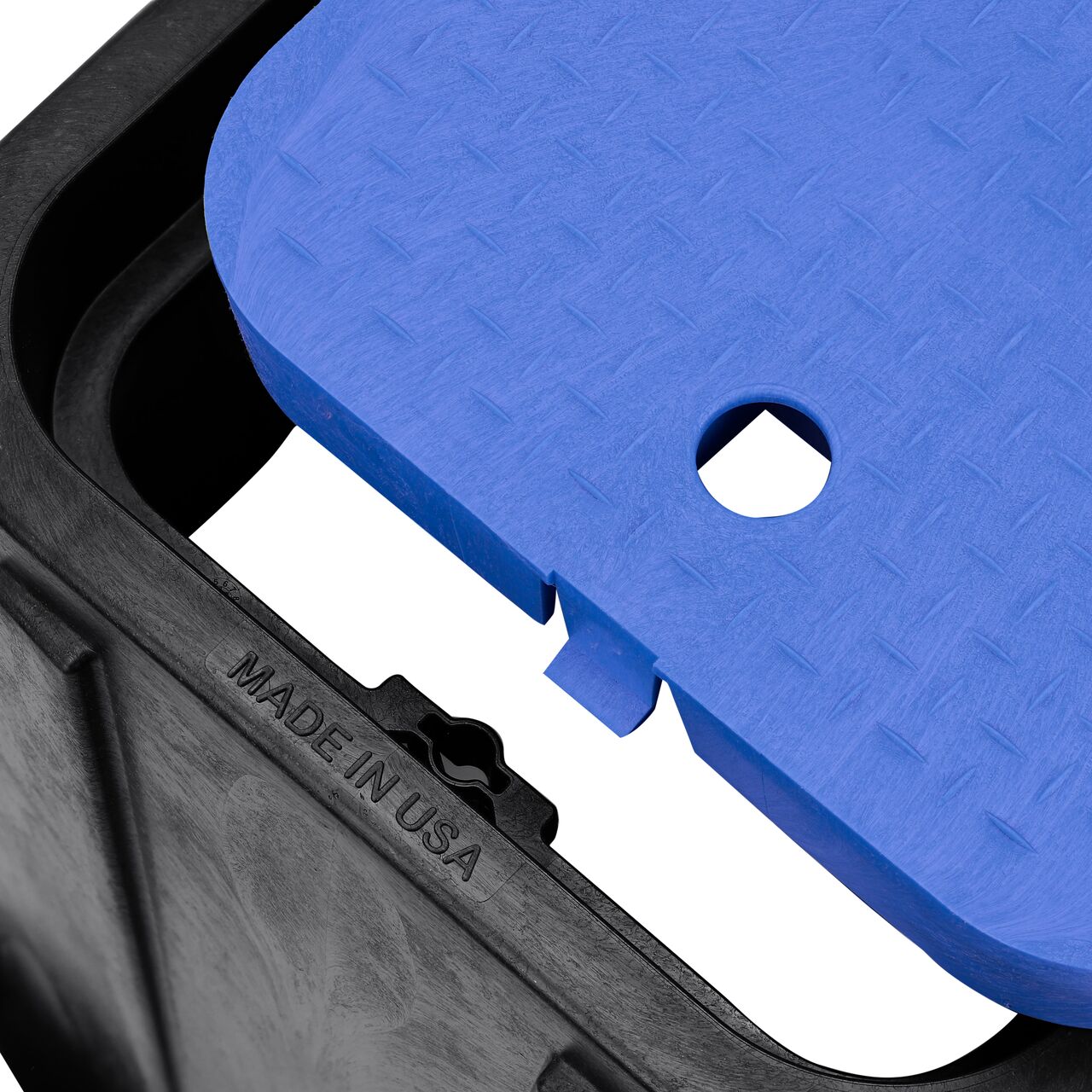 Closeup view of the the finger hole on the Blue Water Meter Drop-in cover (NDS D1200-DISBLU) for the NDS 14 in. X 19 in. Rectangular Standard Series Meter Box