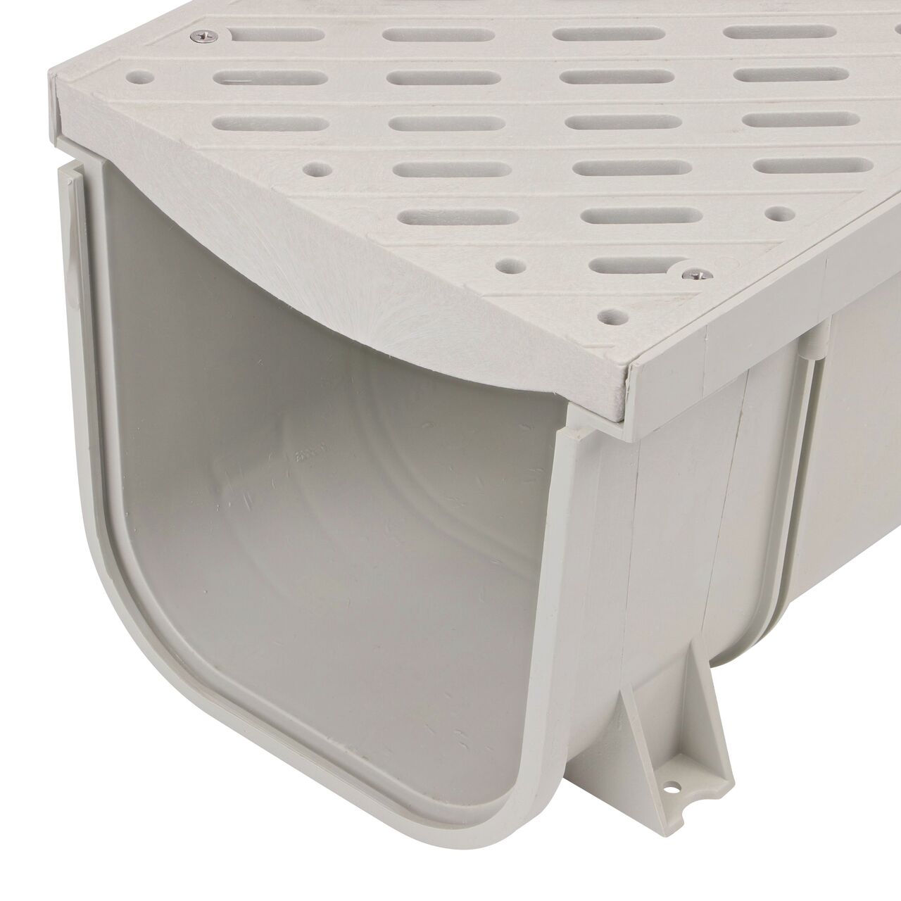 The 8 in. Pro Series Channel, Deep Profile (NDS 833) has a grate seat for the 8 in. Pro Series Pedestrian Light Gray Channel Drain Grate (NDS 936)