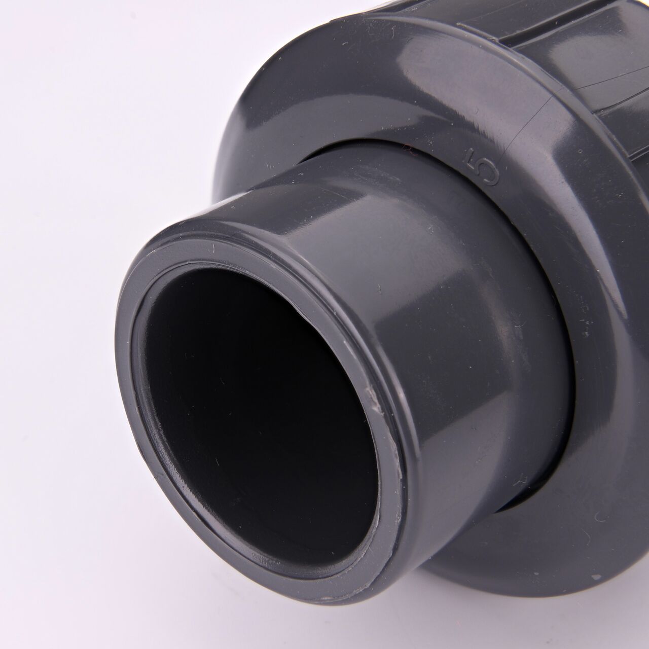 Closeup view of the other slip end on the NDS 3/4 in. PVC Union (NDS U-0750-S) used to connect pipes and provide a quick way to separate pipes when needed