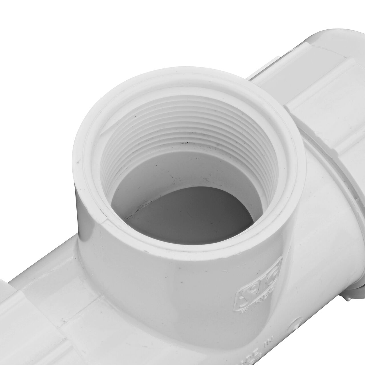 Closeup view of the NDS 1-1/2 in. IPS UC X FPT Compression Tee showing the FPT threaded end that connects to MPT pipe and adds a "T" intersection to create a lateral branch in your flow system (NDS CPT-1500-T)