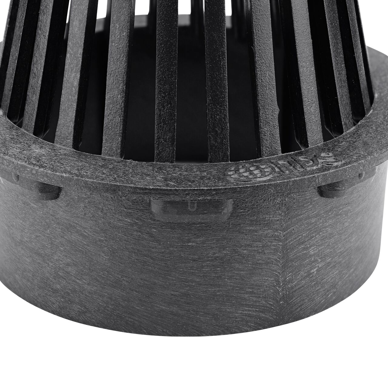 Closeup of the bottom of the NDS Black Plastic 6 in. Atrum Grate (NDS 90)