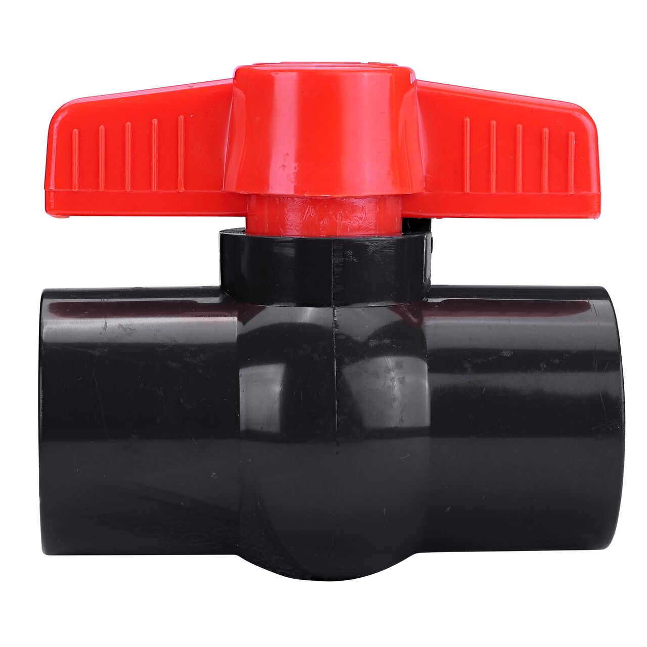 NDS PVC IPS Ball Valve is leak-resistant valve connects two 1-1/4 in. FPT Sch. 40 pipe ends in an irrigation or other pressurized system and helps prevent costly property damage, pipe corrosion, and system issues (NDS E1620-12)