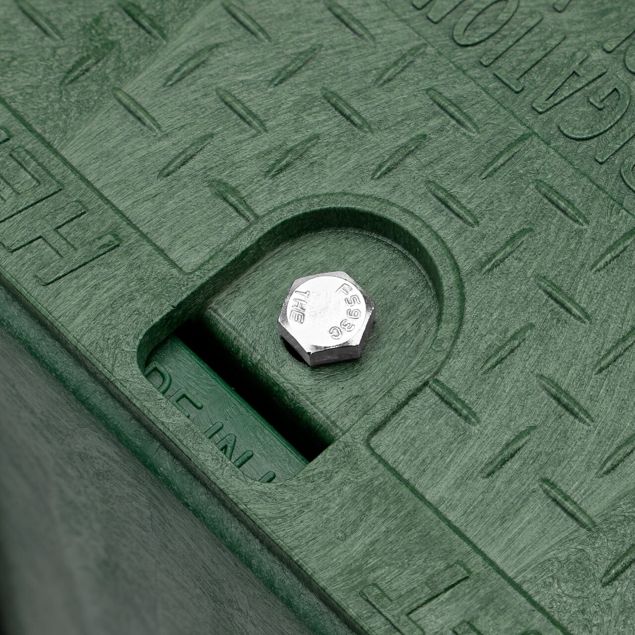 Closeup view of the inside reinforced edges on the NDS 14 in. x 19 in. Rectangular Pro-Spec® Series Valve Box and Cover (NDS 314BCB)