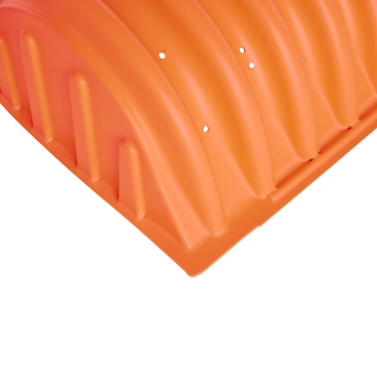Closeup of the lipped corner on the foot of the NDS StormChamber 18 in. end unit (NDS SC-1820-E-O)