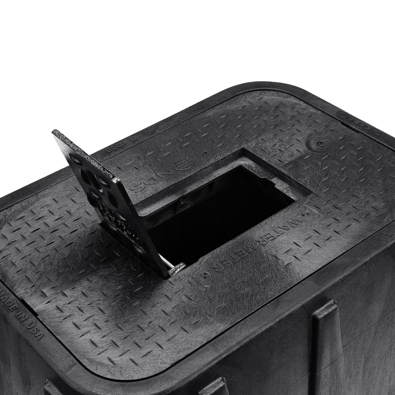 Closeup view of the hinged side of the Cast Iron reader door on the NDS 14 in. X 19 in. Rectangular Standard Series Meter Box & Water Meter Cover (NDS D1200-DICIR)