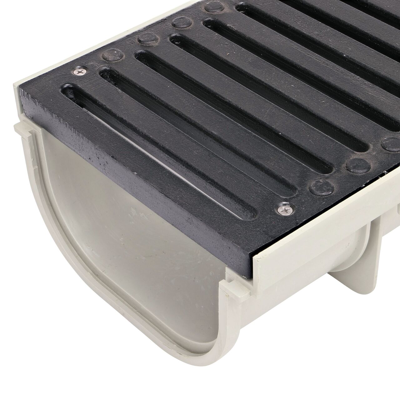The 8 in. Pro Series Channel, Shallow Profile (NDS 830) has a grate seat for the 8 in. Pro Series Ductile Iron Channel Drain Grate (NDS 888)