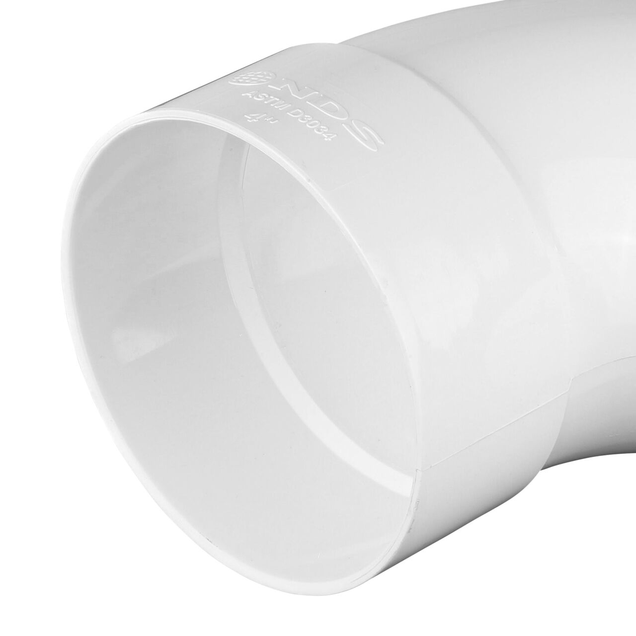 Closeup of spigot end of the PVC 90° long-turn street elbow; connects 4 in. Hub to Spt (NDS 41P0ST, NDS 41P0ST*, NDS L41P0ST, NDS M41P0ST)