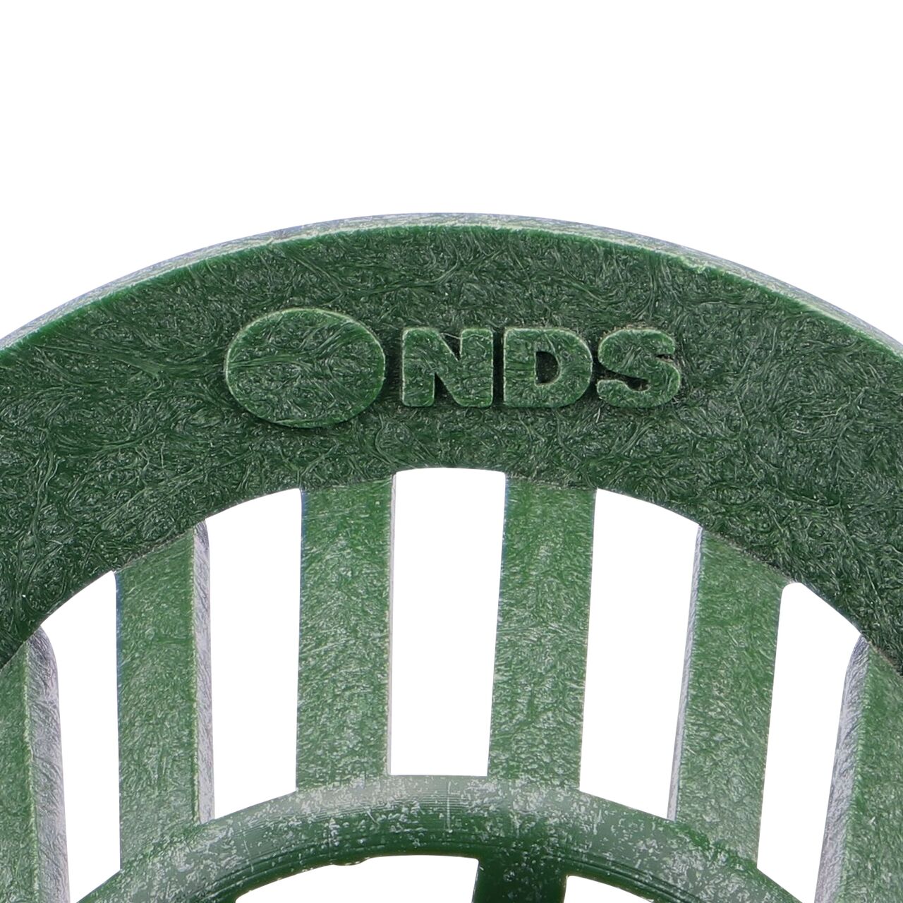 Closeup of any branding on the NDS Green Plastic 3 in. Atrum Grate (NDS 72)