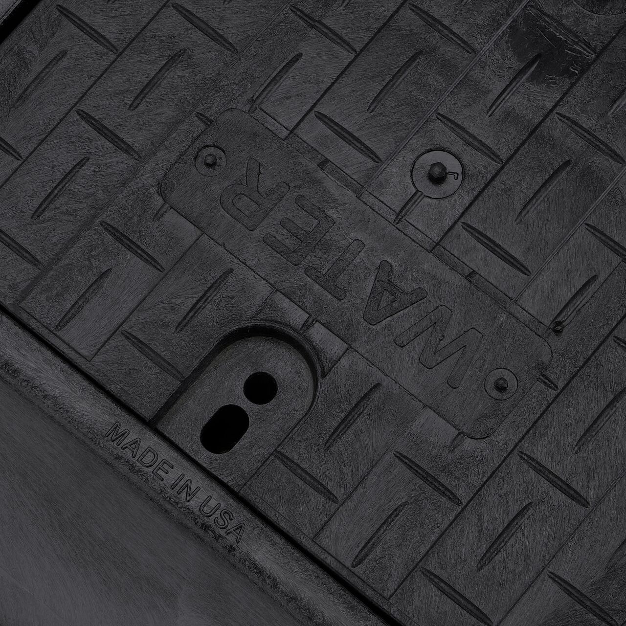 Closeup view of the inside reinforced edges on the NDS 14 in. X 19 in. Rectangular Standard Series Valve Box and Cover (NDS 113BCDW)