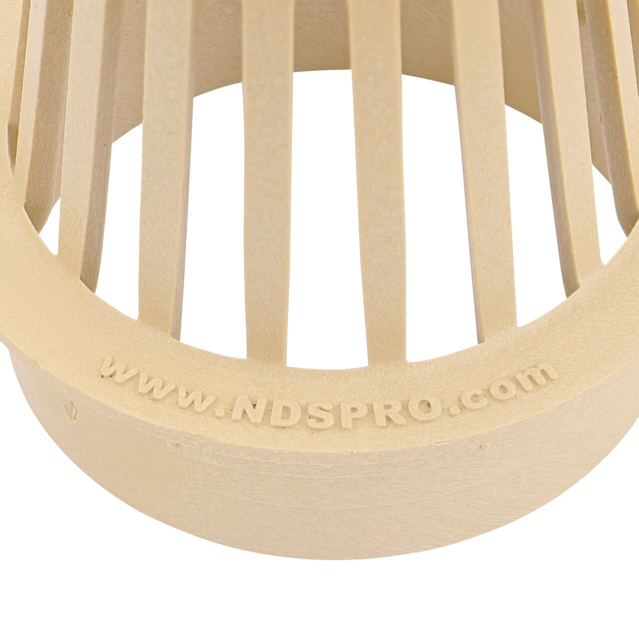 Closeup of any branding on the NDS Sand Plastic 4 in. Atrum Grate (NDS 78S)