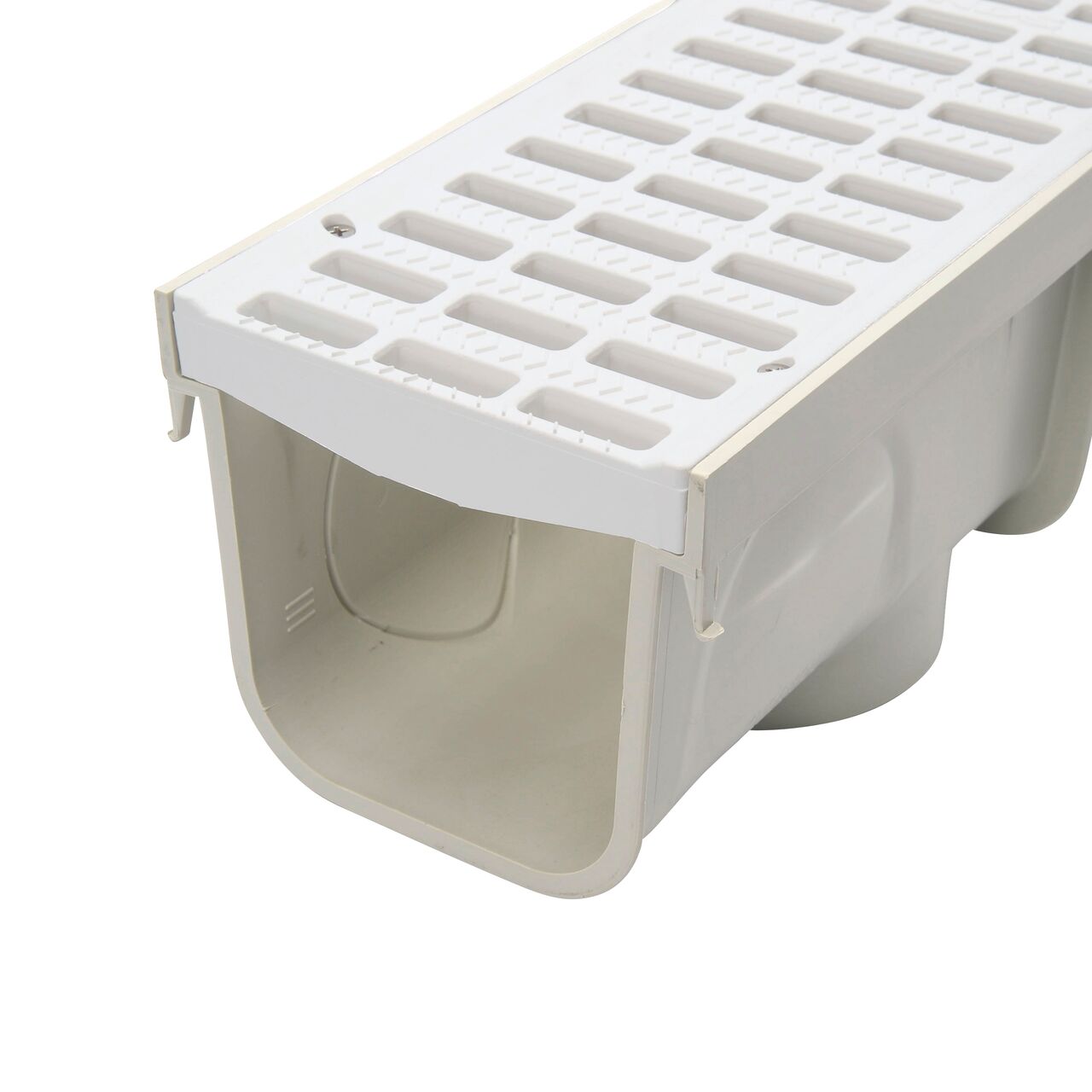 The NDS 5 in. Pro Series Channel has a grate seat for the 5 in. Pro Series White Channel Drain Grate (NDS 800, NDS 819)