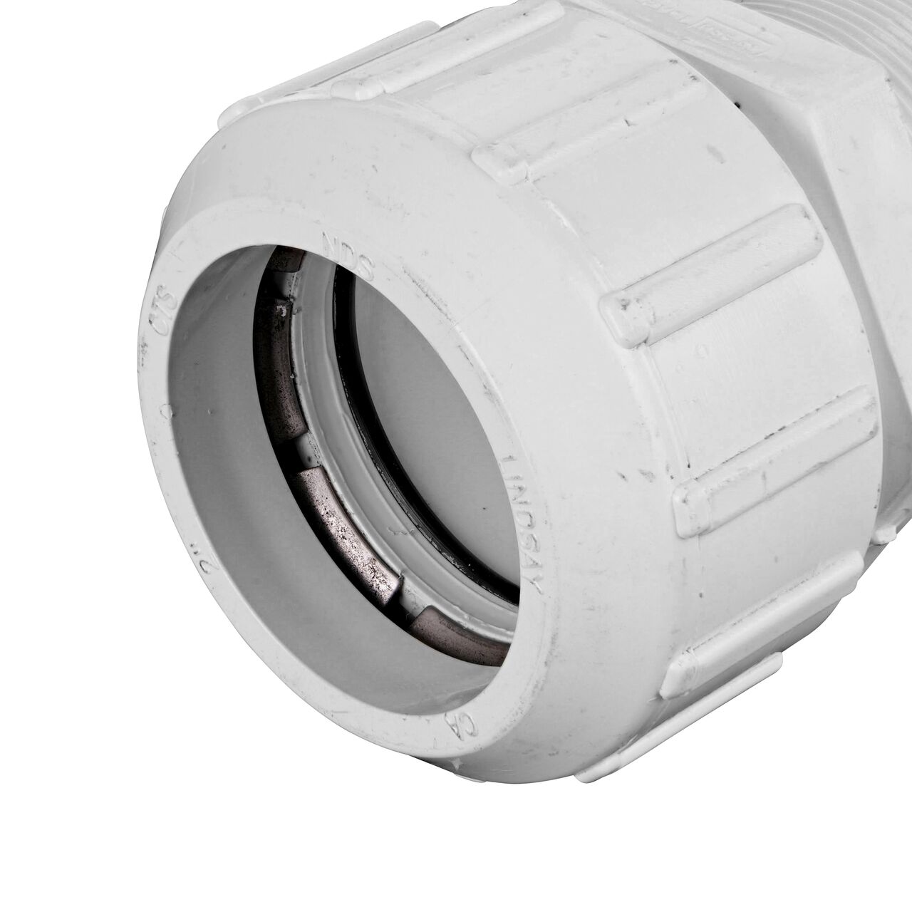 Closeup of the Flo Lock compression end with steel gripper on the NDS 2 in. Flo-Lock™ Gripper Adapter with CTS MPT end (NDS 235-20)