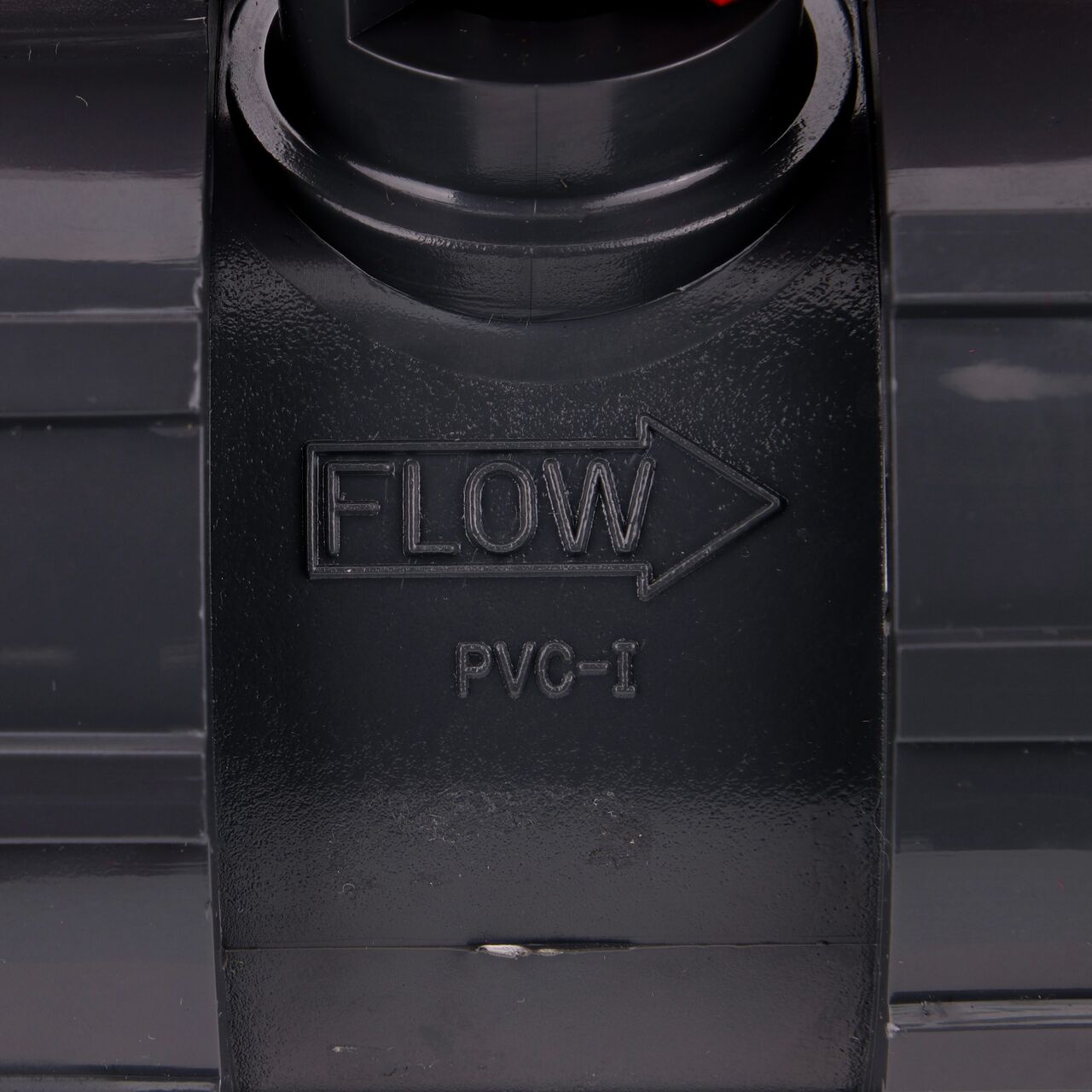 The 1-1/4 in. PVC Slip & Threaded True Union Ball Valve (NDS BTU-1250-E) includes directional markings to show which way the one-way valve conveys water through the pipes