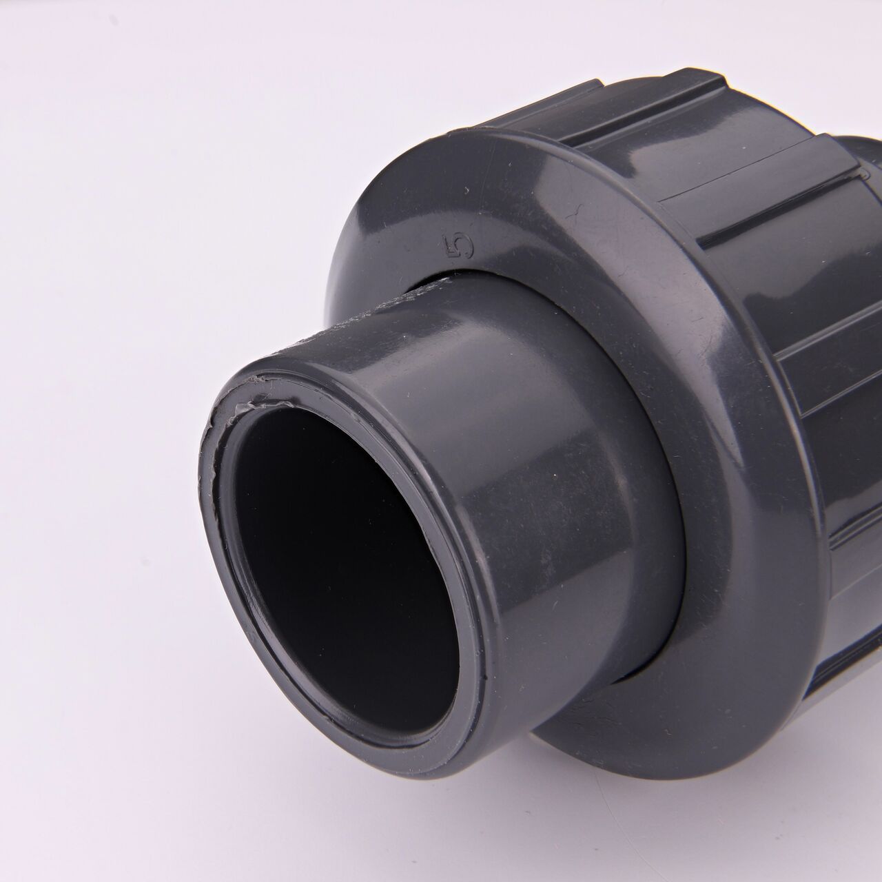 Closeup view of the other end on the NDS 3/4 in. PVC Union (NDS U-0750-SM) used to connect pipes and provide a quick way to separate pipes when needed