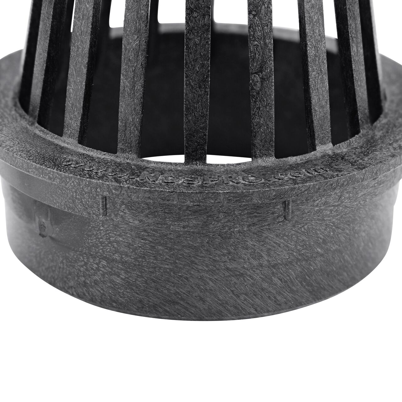 Closeup of the bottom of the NDS Black Plastic 4 in. Atrum Grate (NDS 78)