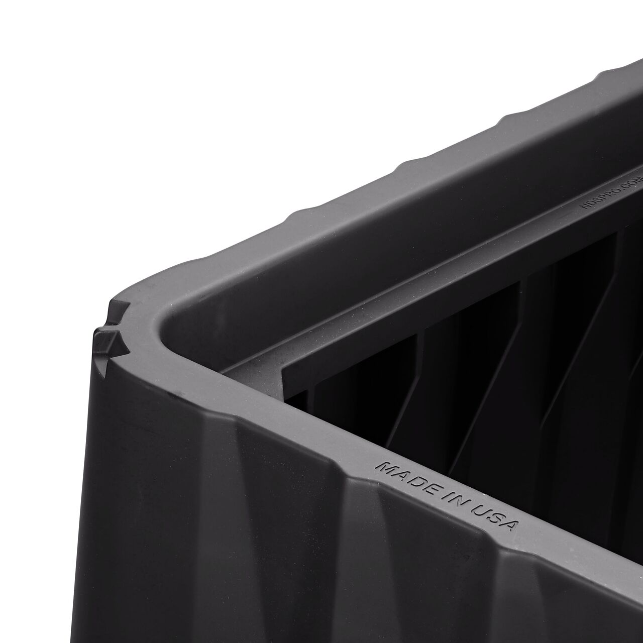 Closeup of the inside ledge inside the box on the NDS 17 in. X 30 in. X 24 in. Rectangular Pro-Spec® Series Telecom Box and Cover (NDS 327BCBT)