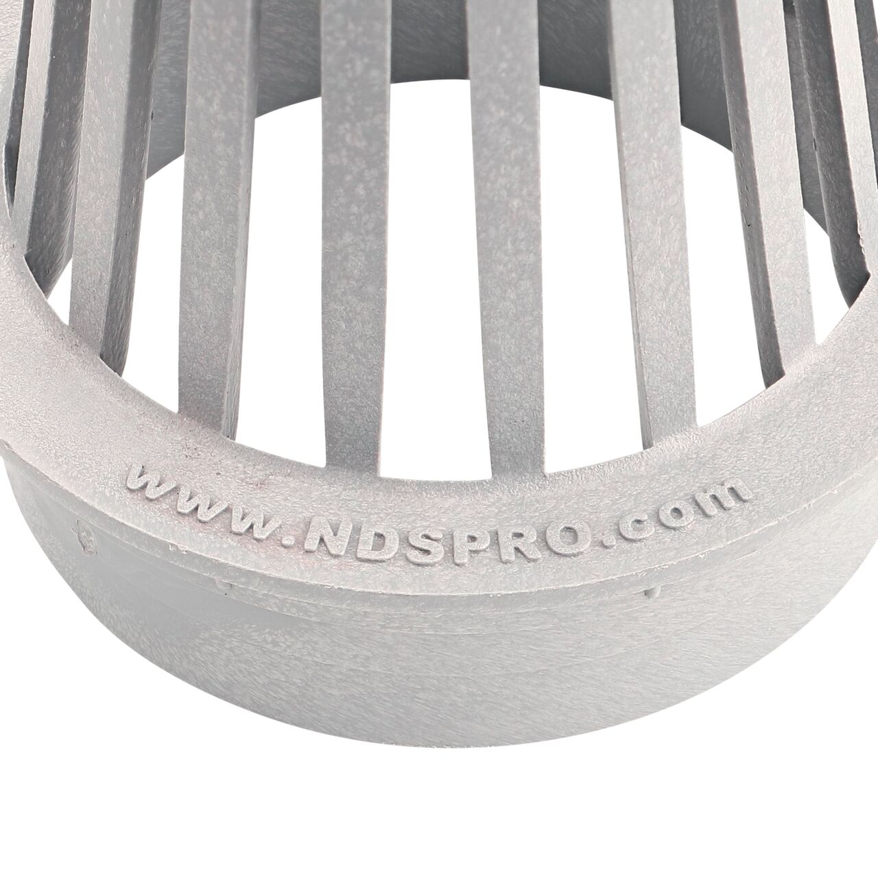 Closeup of any branding on the NDS Gray Plastic 4 in. Atrum Grate (NDS 76)