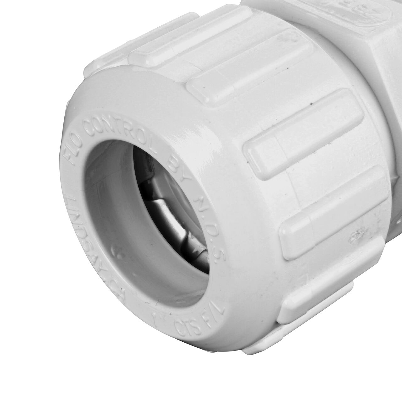 Closeup of the Flo-Lock compression end with steel gripper on the NDS Flo-Lock™ PVC Gripper Adapter, 1 in. CTS X 1 in. CTS MPT (NDS 235-10)