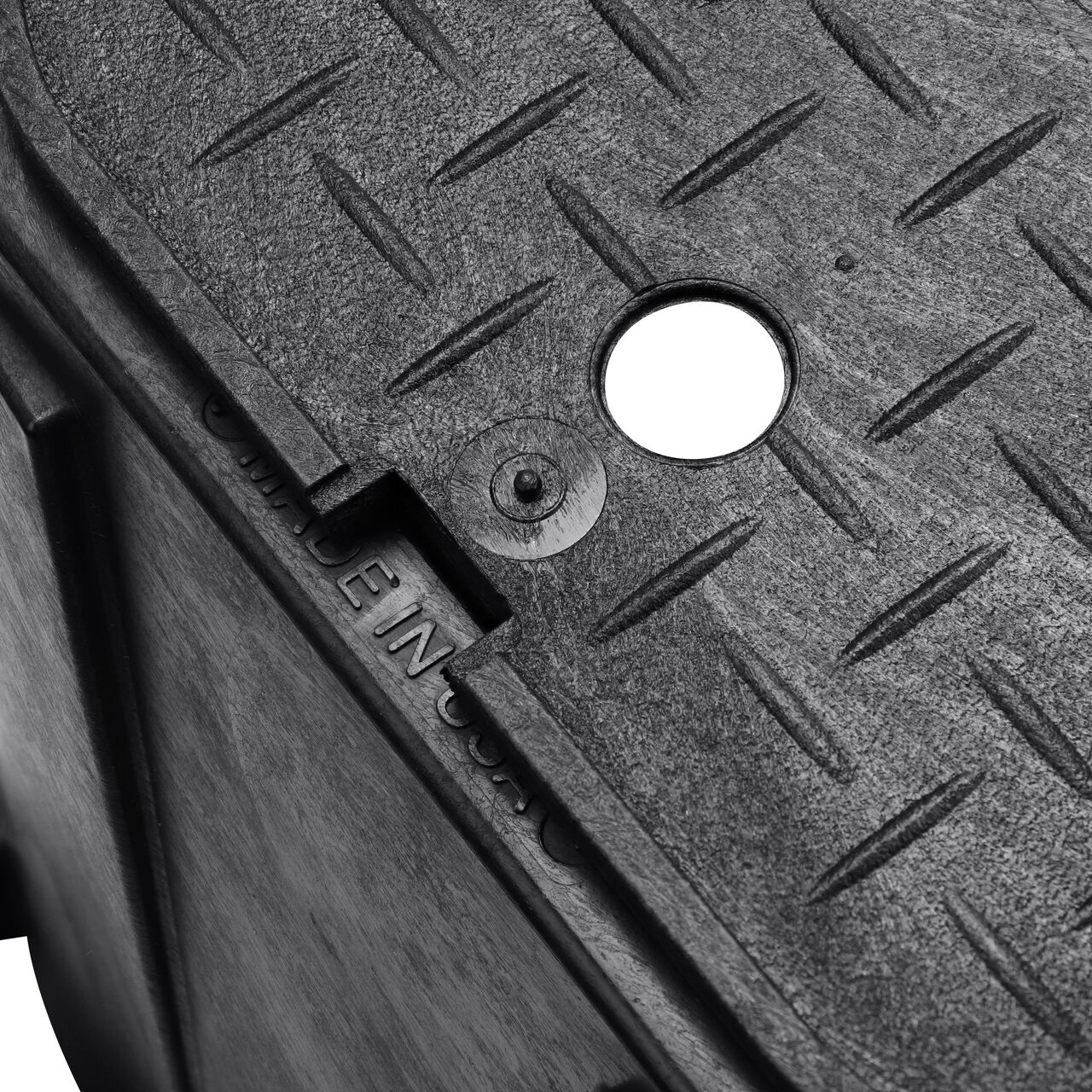 Closeup view of the outside reinforced edges on the NDS 14 in. X 19 in. Rectangular Standard Series Meter Box (NDS D1200-OLSB)