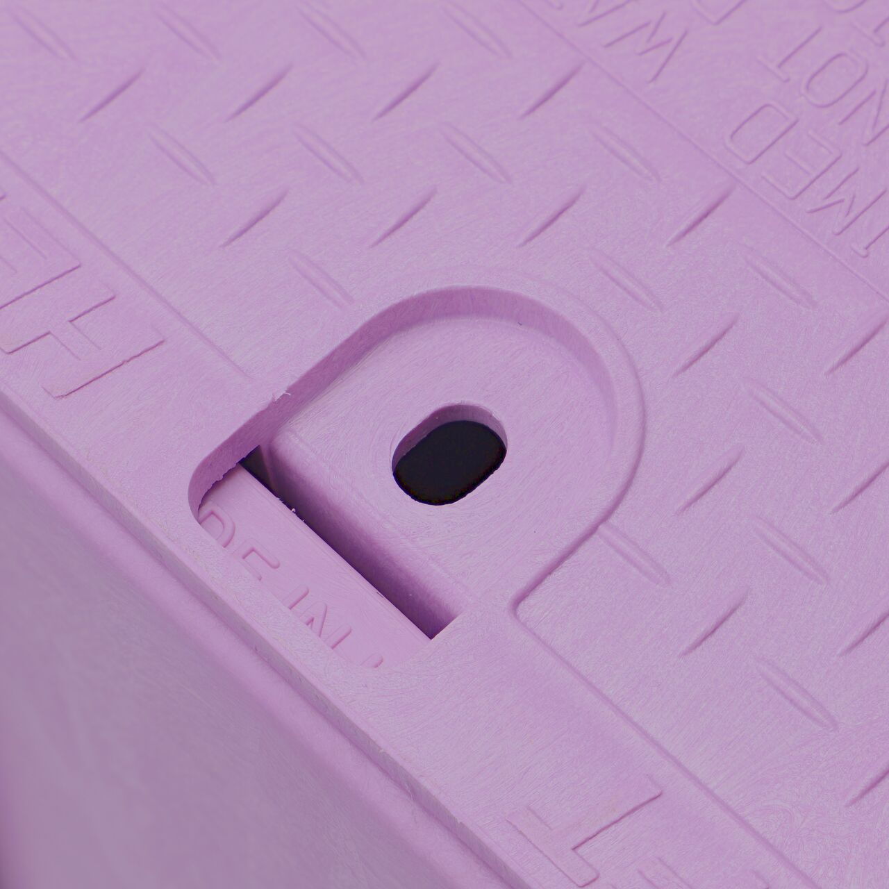 Closeup view of the inside reinforced edges on the NDS 14 in. x 19 in. Rectangular Pro-Spec® Series Valve Box and Cover (NDS 314PBCR)
