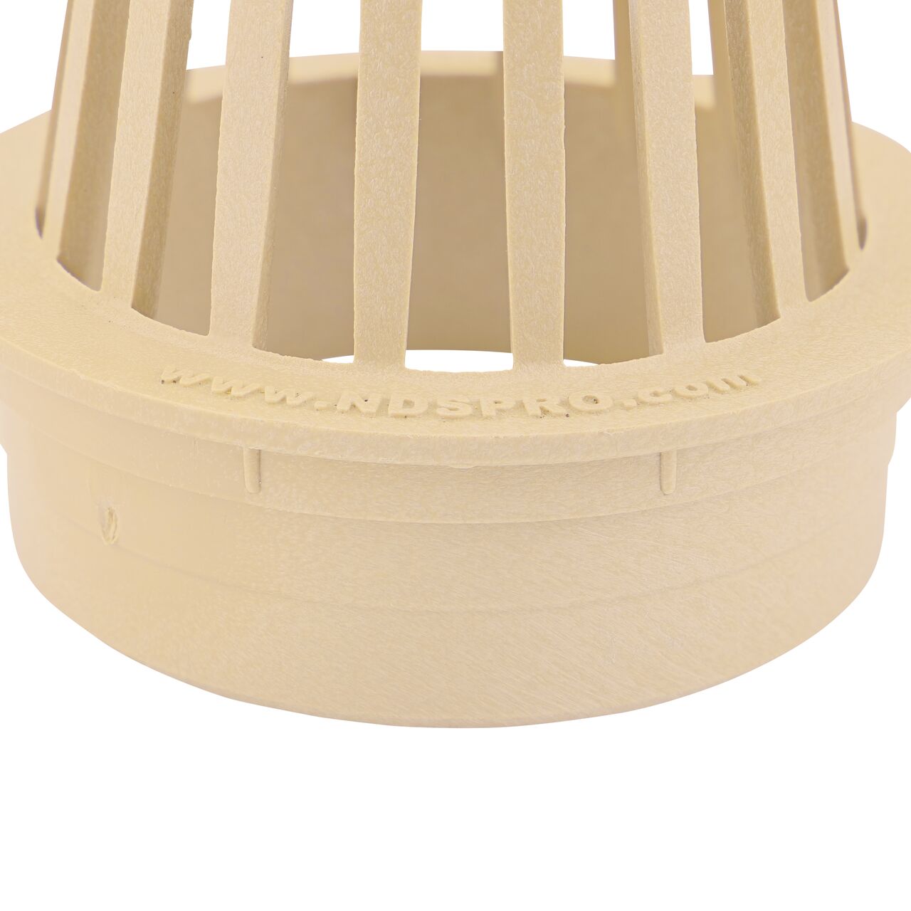 Closeup of the bottom of the NDS Sand Plastic 4 in. Atrum Grate (NDS 78S)