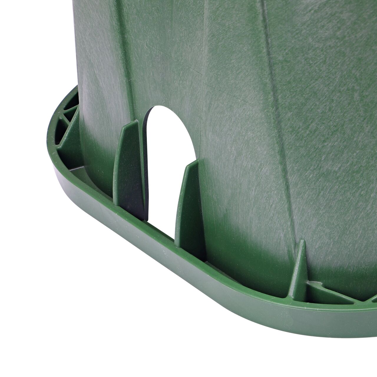 Closeup view of the pipe hole on the Green NDS 14 in. x 19 in. Rectangular Pro-Spec® Series Valve Box (NDS 314BCBRG) for water and irrigation pipe connections