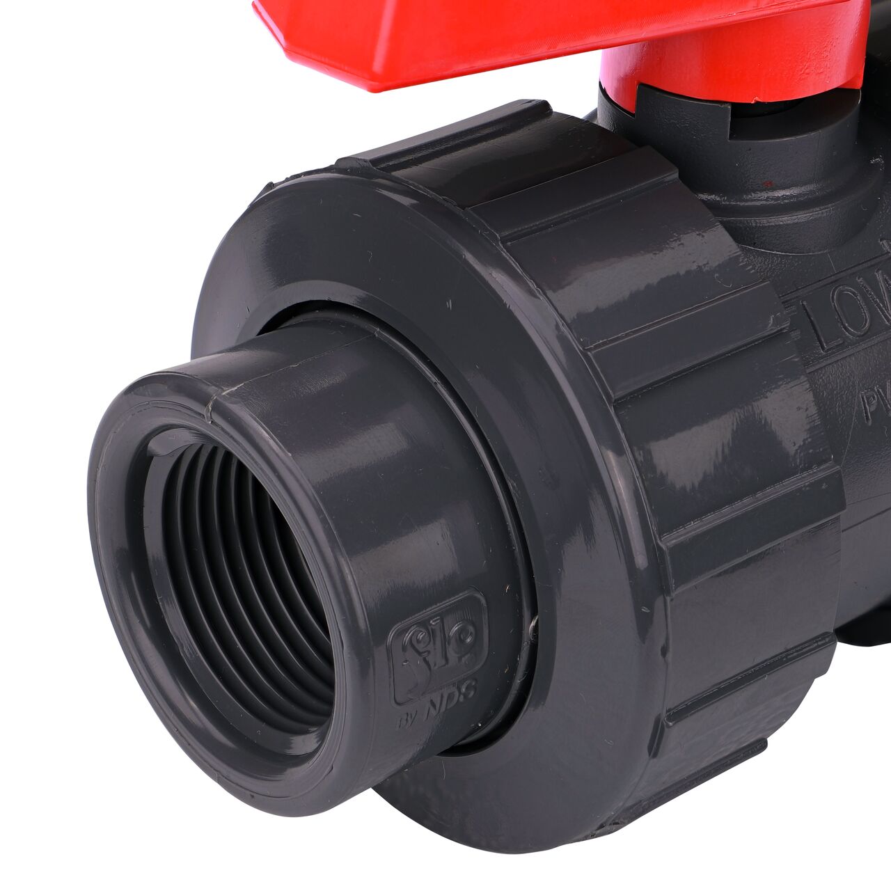 Close up view of the threaded end on the 1 in. PVC Slip & Threaded True Union Ball Valve (NDS BTU-1000-E) and how it connects to 1 Schedule 80 pipe