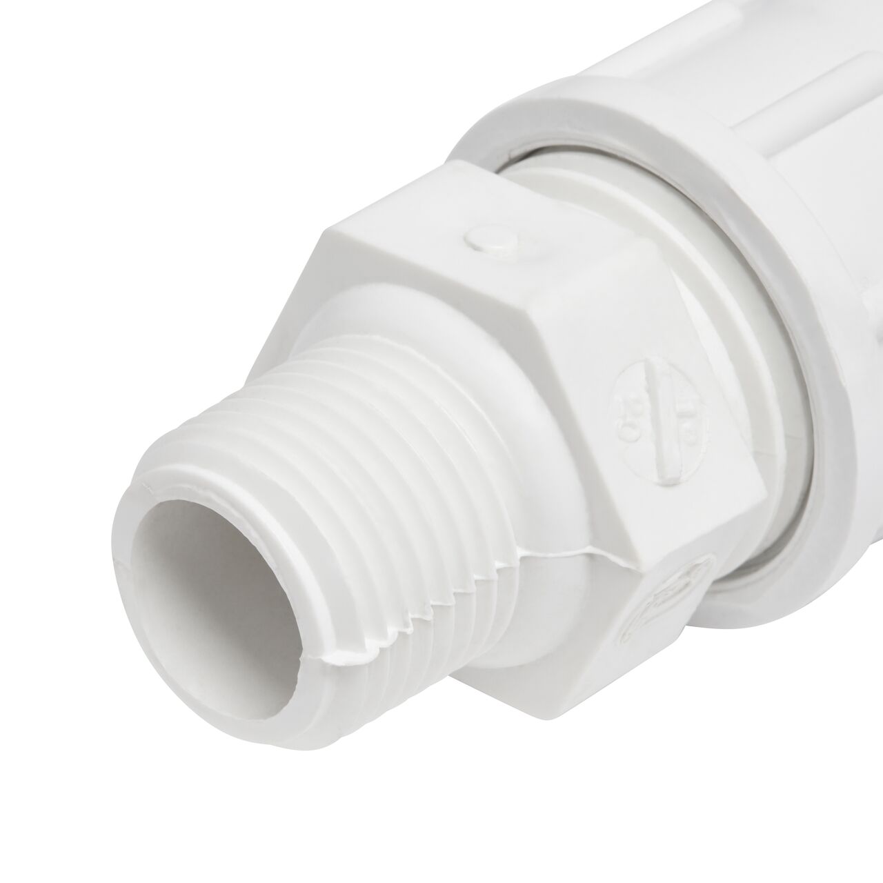 Closeup of the Threaded CTS MPT connection end on the NDS Flo-Lock™ PVC Gripper Adapter, 1/2 in. CTS X 1/2 in. CTS MPT (NDS 235-05)