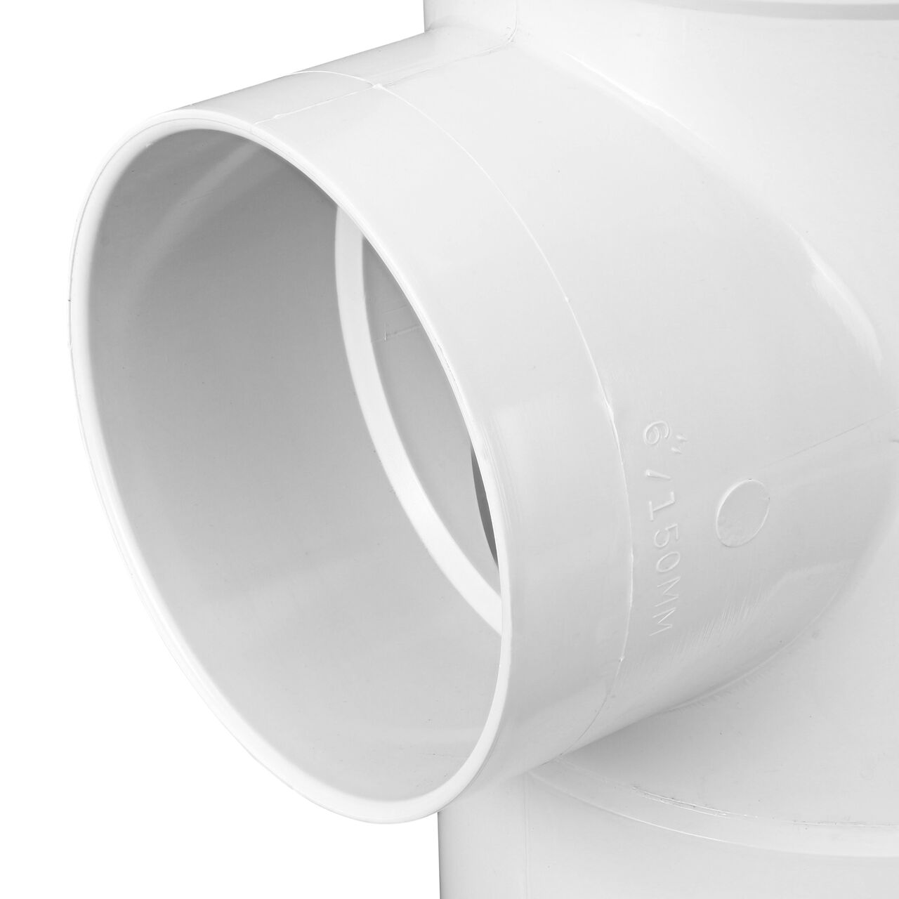Closeup of the outer part of the hub of the PVC tee for Sewer and Drain pipes; 8 in. Hub X Hub X 6 in. Hub connection (NDS 86P01)