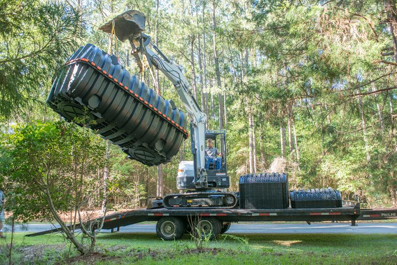 IM-1060 Tank Installation Truck Unloading